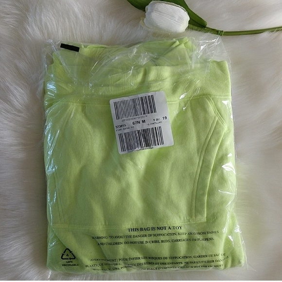 PINK VICTORIA'S SECRET QUARTER-ZIP SIZE M.nwt - Picture 3 of 3